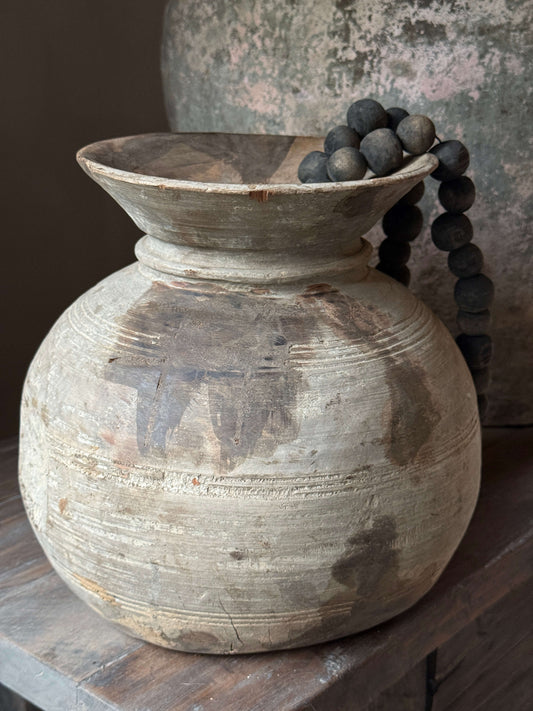 Oude Bolle Nepalese Pot- (LH36)