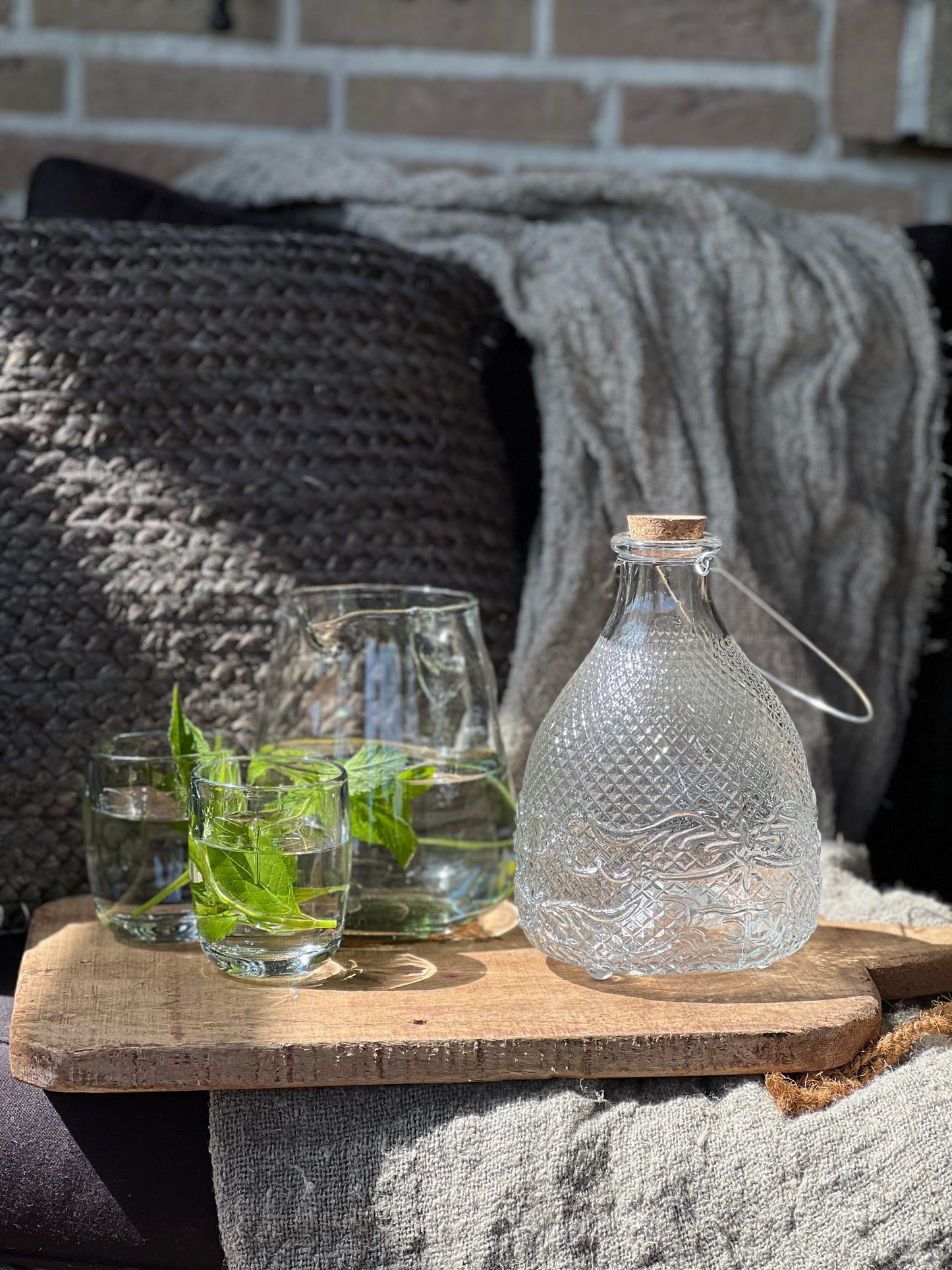 Wasp pot processed glass