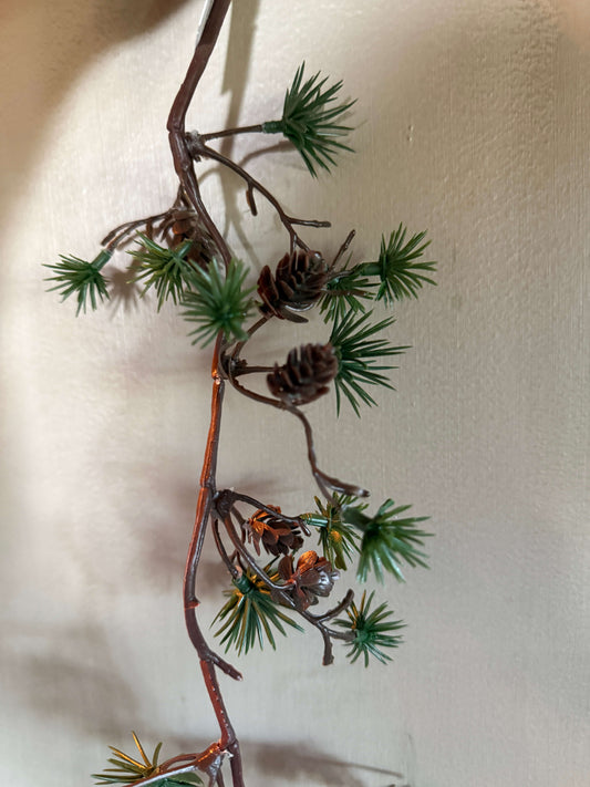 Winterse guirlande met dennenappeltjes en pinus- 120 cm