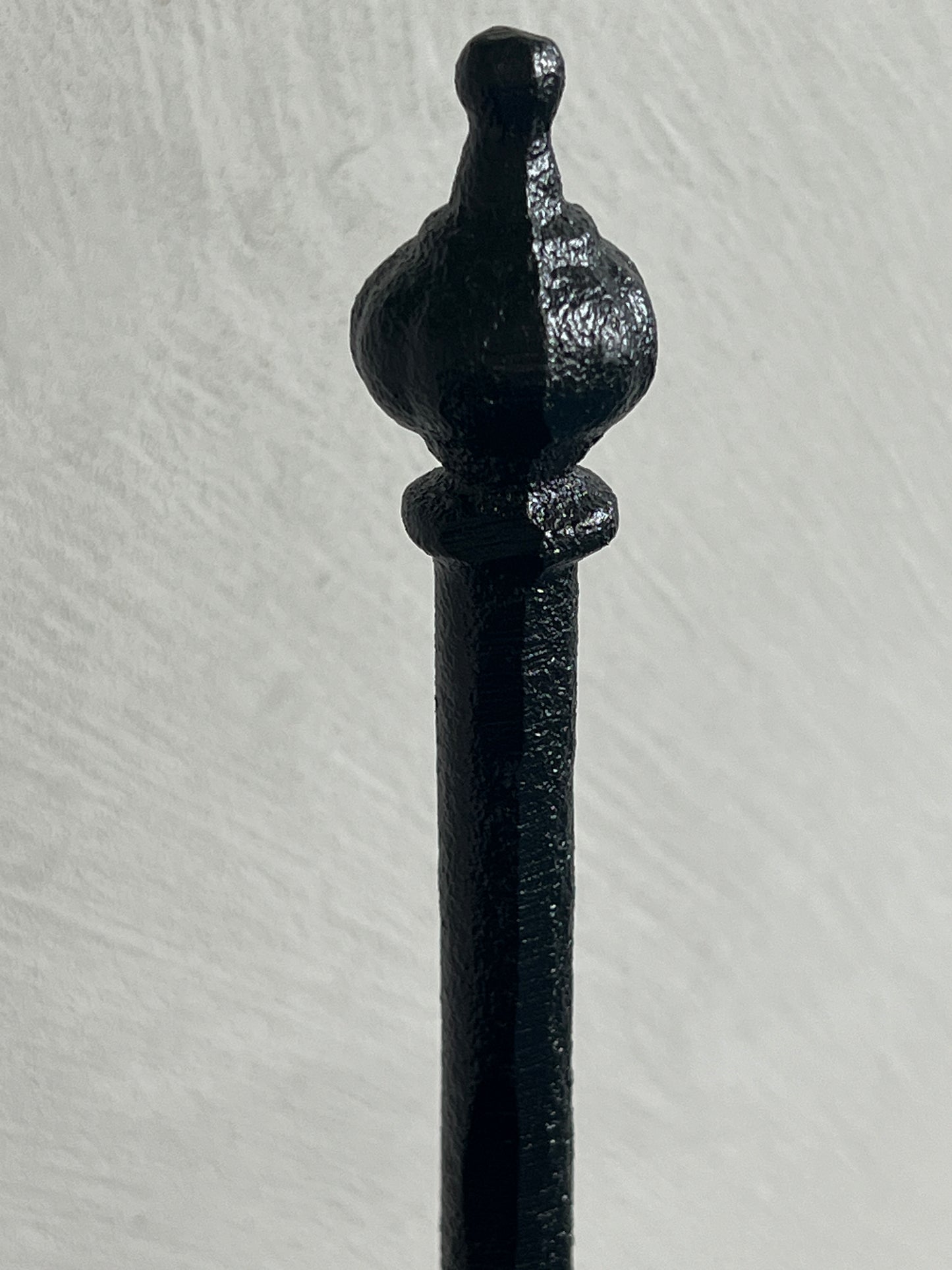 Schmiedeeiserner Küchenrollenhalter schwarz