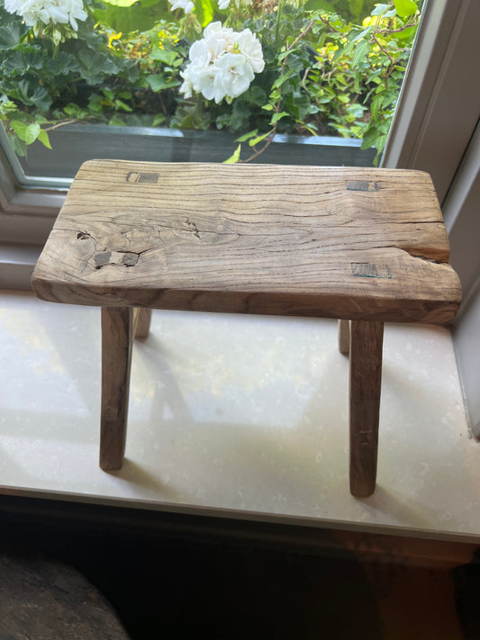 Windowsill stool