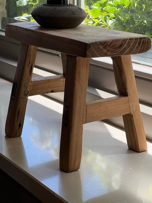 Windowsill stool (5)