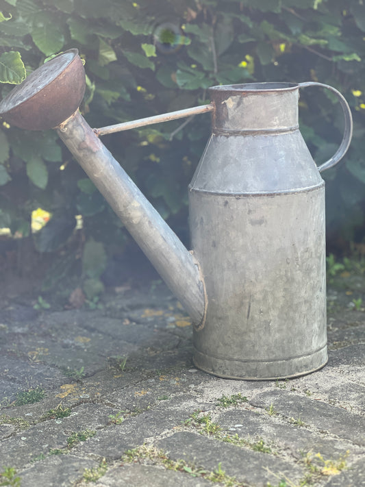 Watering Can M
