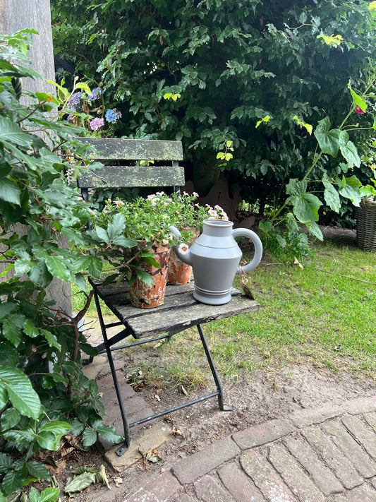 Children's watering can country style