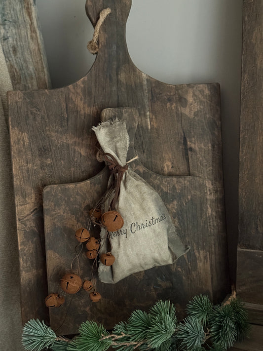 Bread board from Aura Peeperkorn, available in 2 sizes