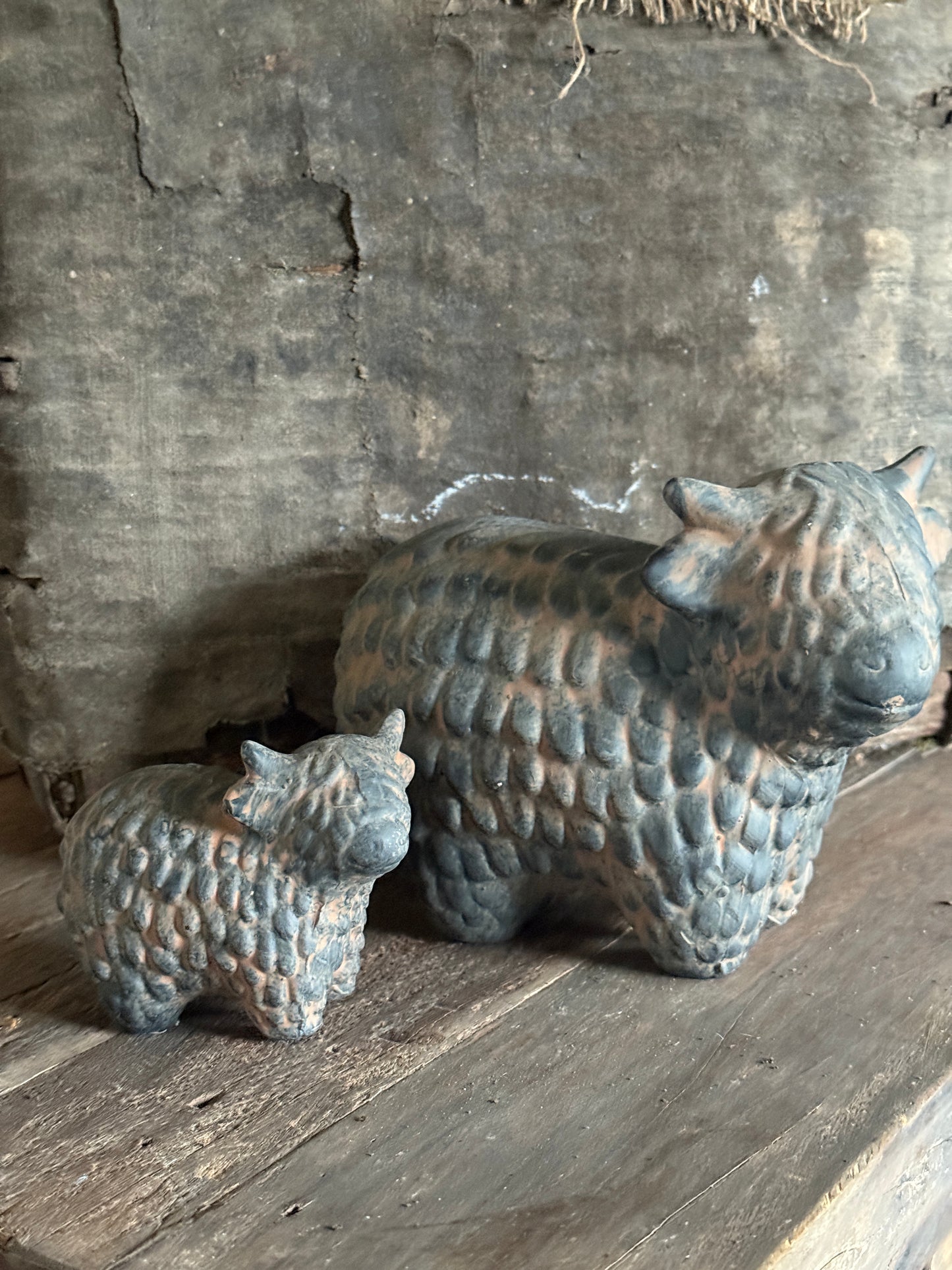 Earthenware Buffalo – Black/Brown | Available in S & M