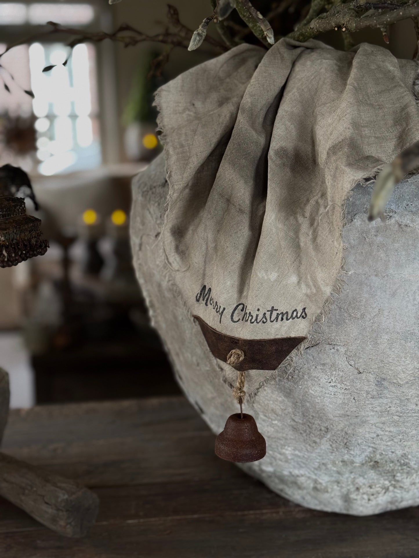 Shabby Cloth with Bell "Merry Christmas"