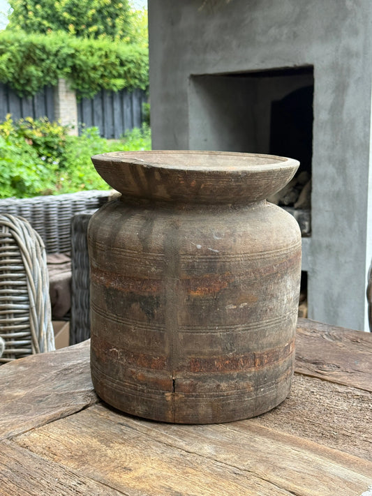 Nepalese pot/vase – old pot from India