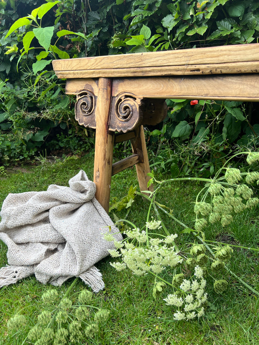 Alte chinesische Sitzbank