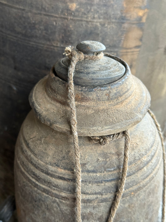 Old Nepalese pot with lid (LH8)