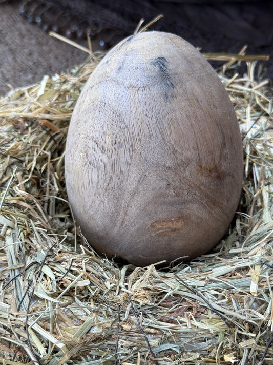 Decorative Egg made of Solid Wood – natural & cool 🪵🥚