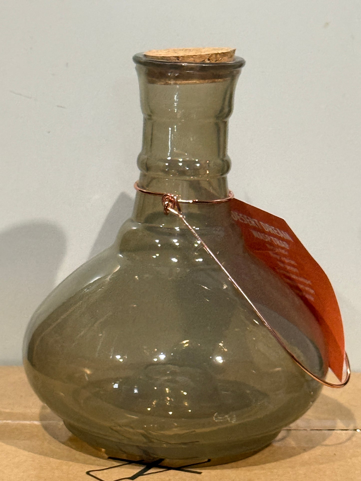 Wasp pot available in 3 colours