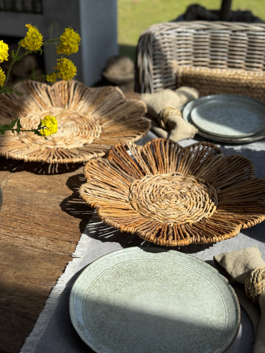 Low Flower Shaped Bowl – Braided Banana Leaf – 2 Sizes