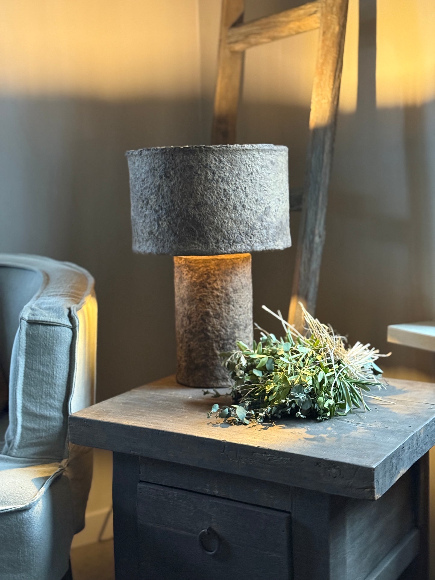 Clay table lamp "Purna" – available in 2 sizes (table full)