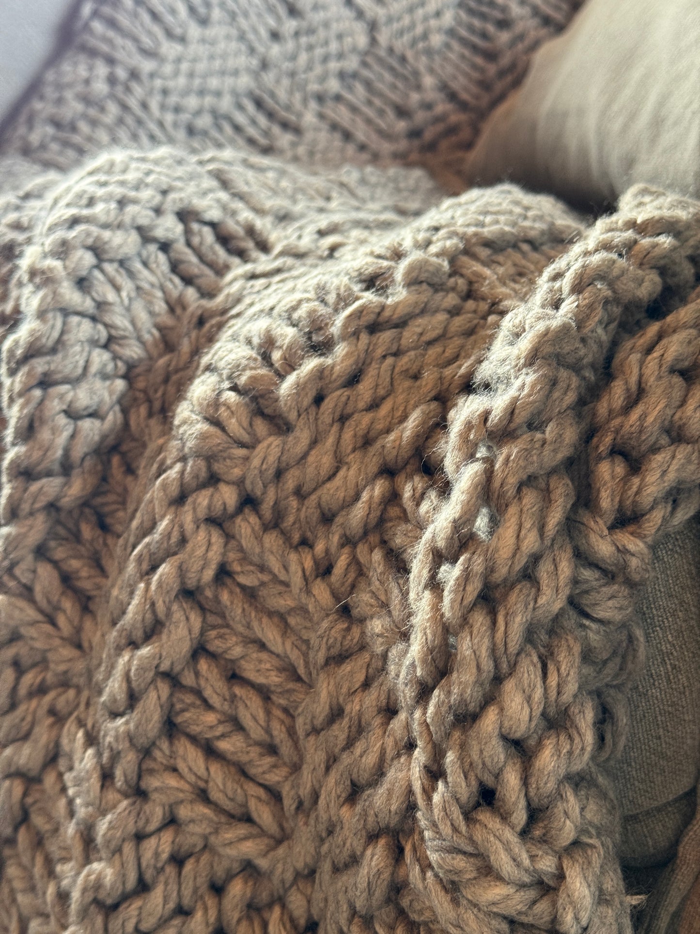 Grof gebreide plaid – 152x127 cm, zachtgrijs