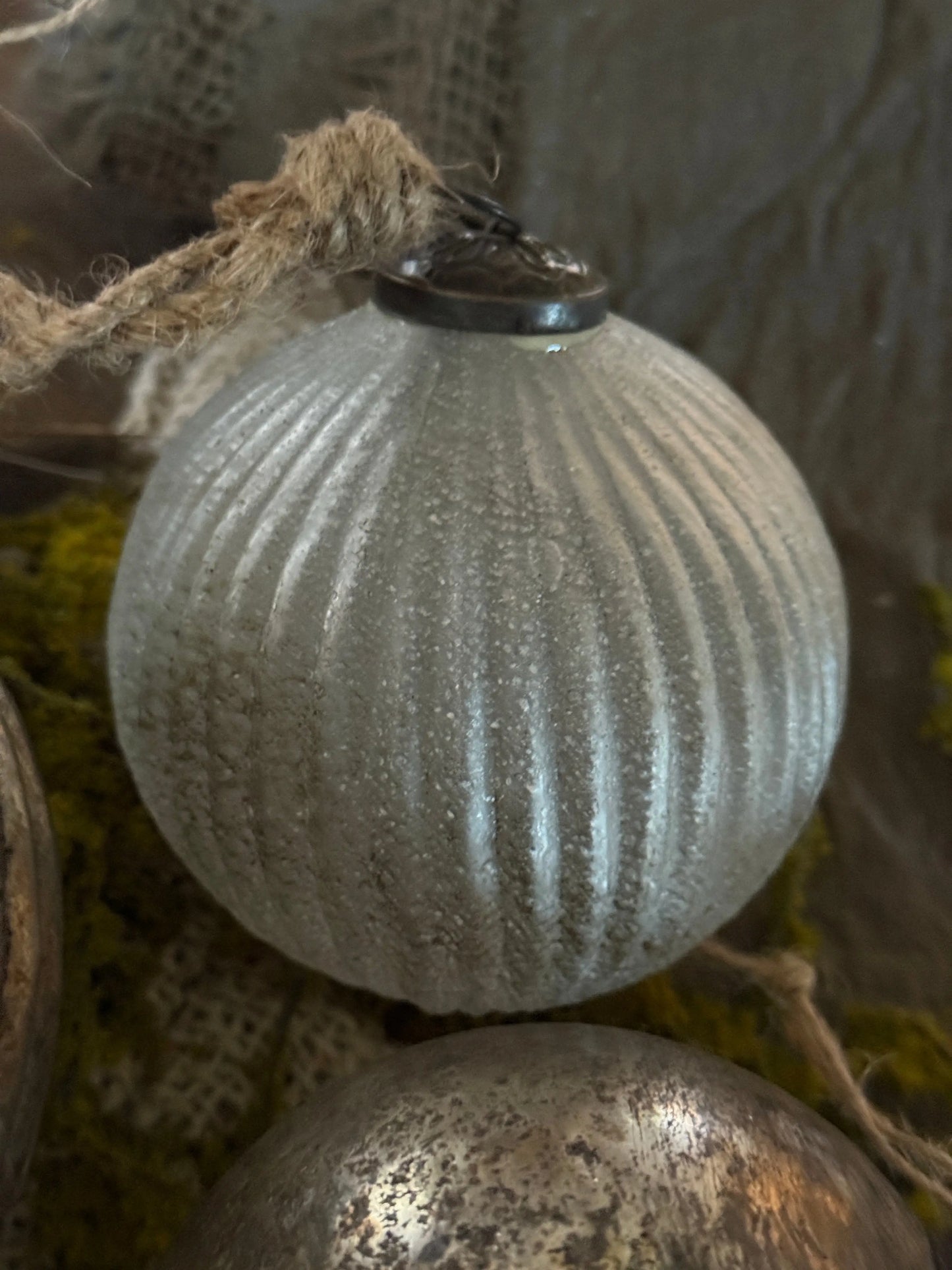 Christmas ornament X-MAS – round ribbed - old silver glass