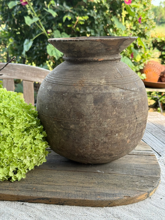 Nepalese pot/vaas- LH05)