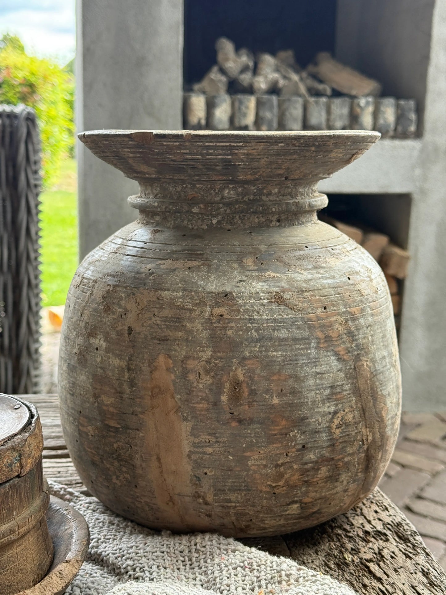 Nepalese Bolle Pot (LH00)