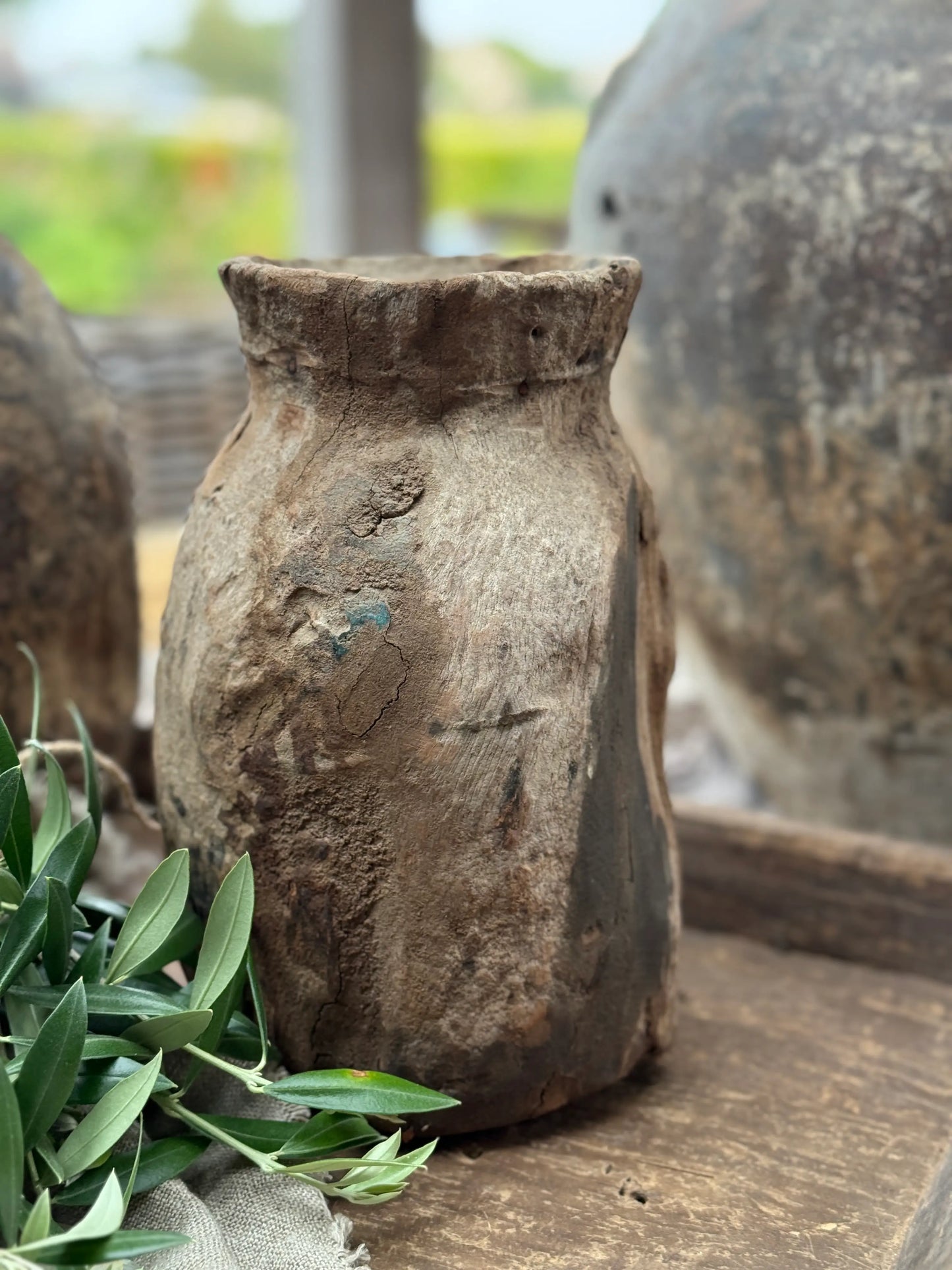 Nepalese pot (LHC2)