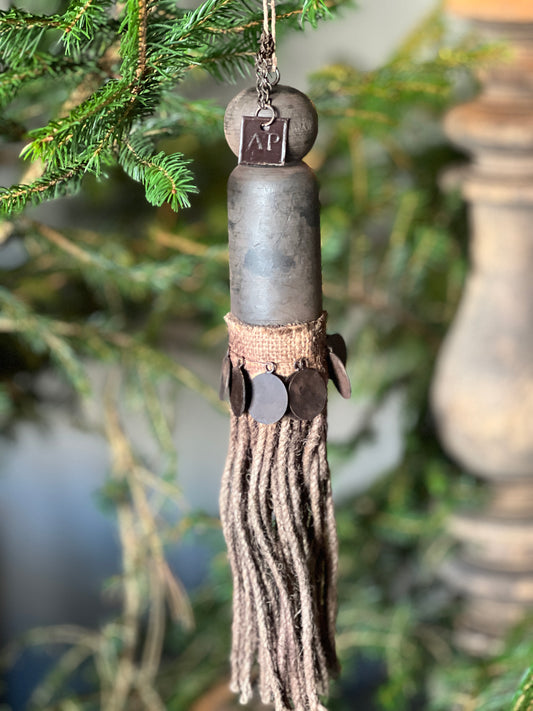 Pendant E | Aura Peeperkorn