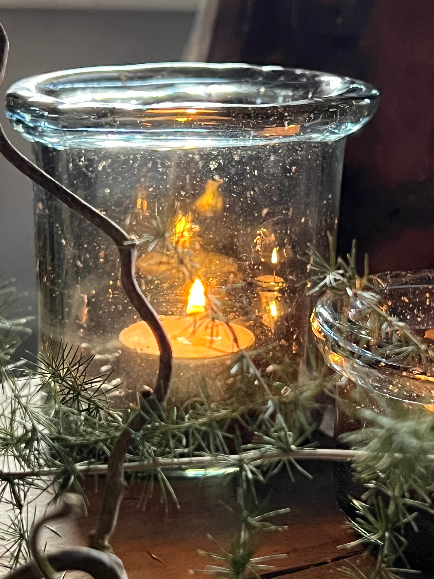 Wind light with folded edge, smoke. Available in S and M