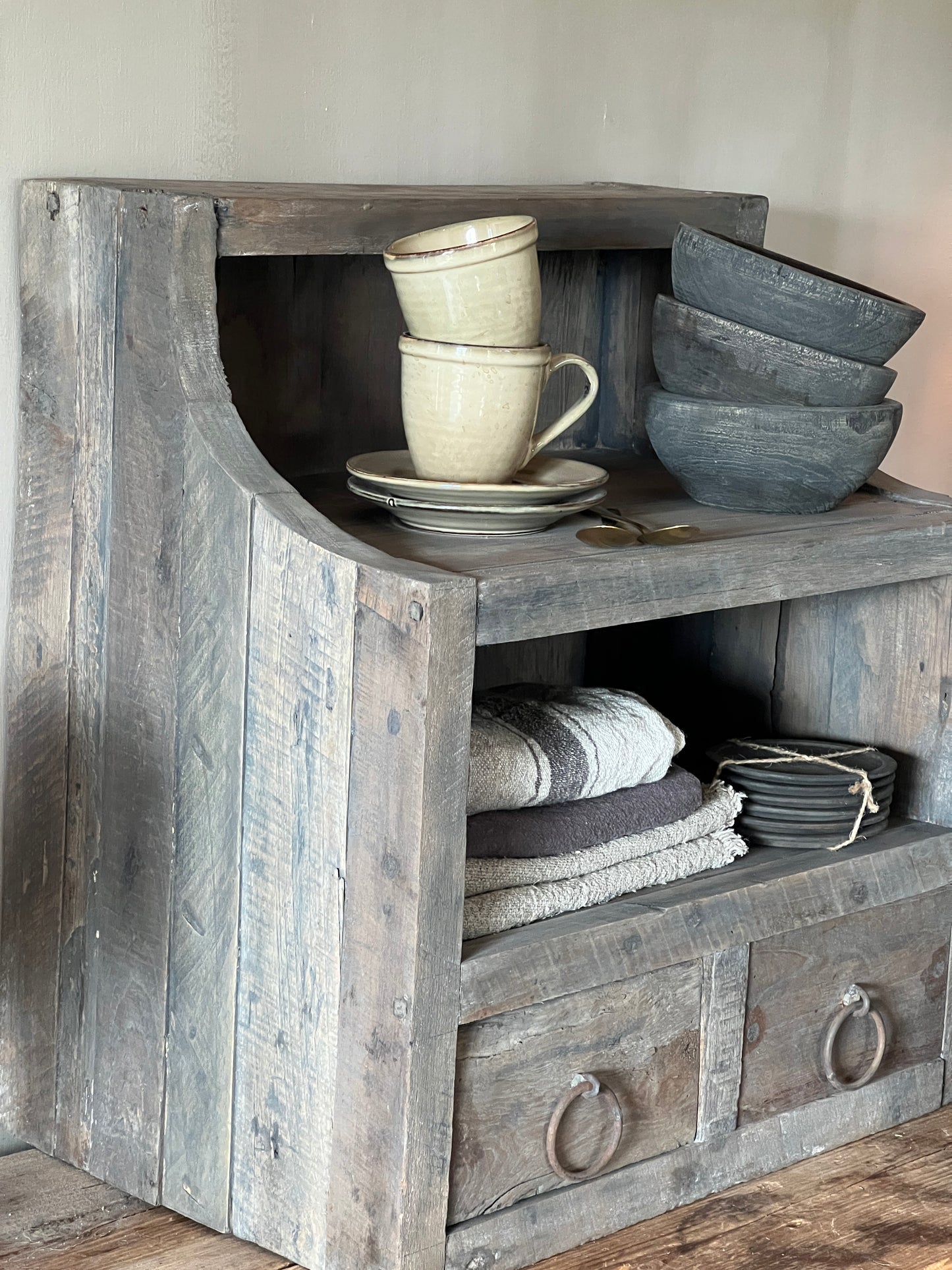 Driftwood Grutter Tray – 2 Storage Compartments & 2 Drawers | Hanging or Standing