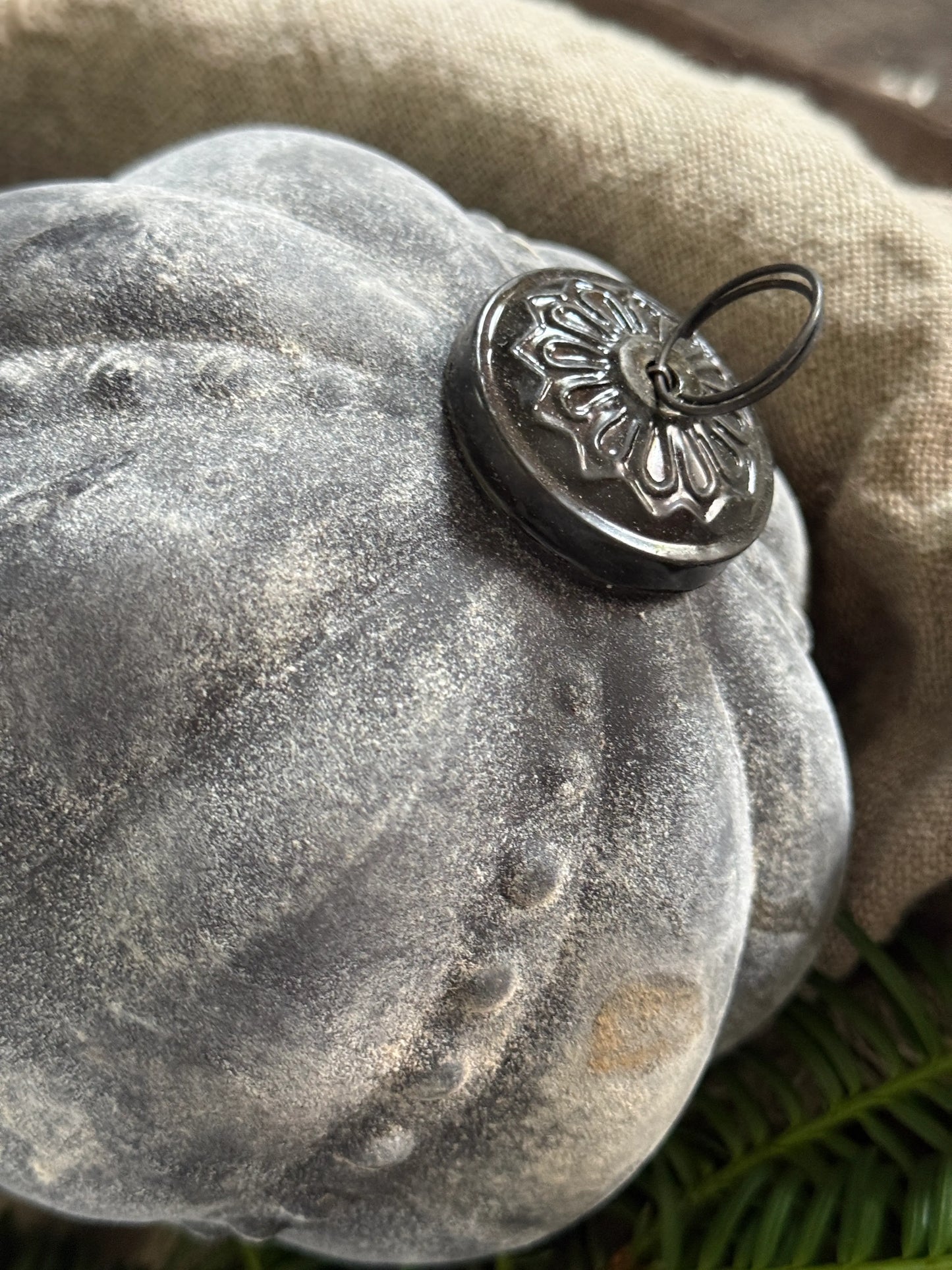 Kersthanger / ornament Old Grey