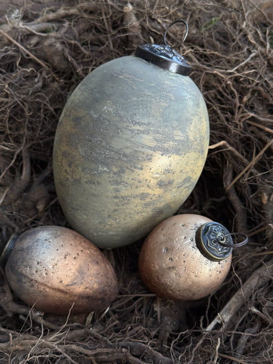 Groot Ei, mat goud/groen