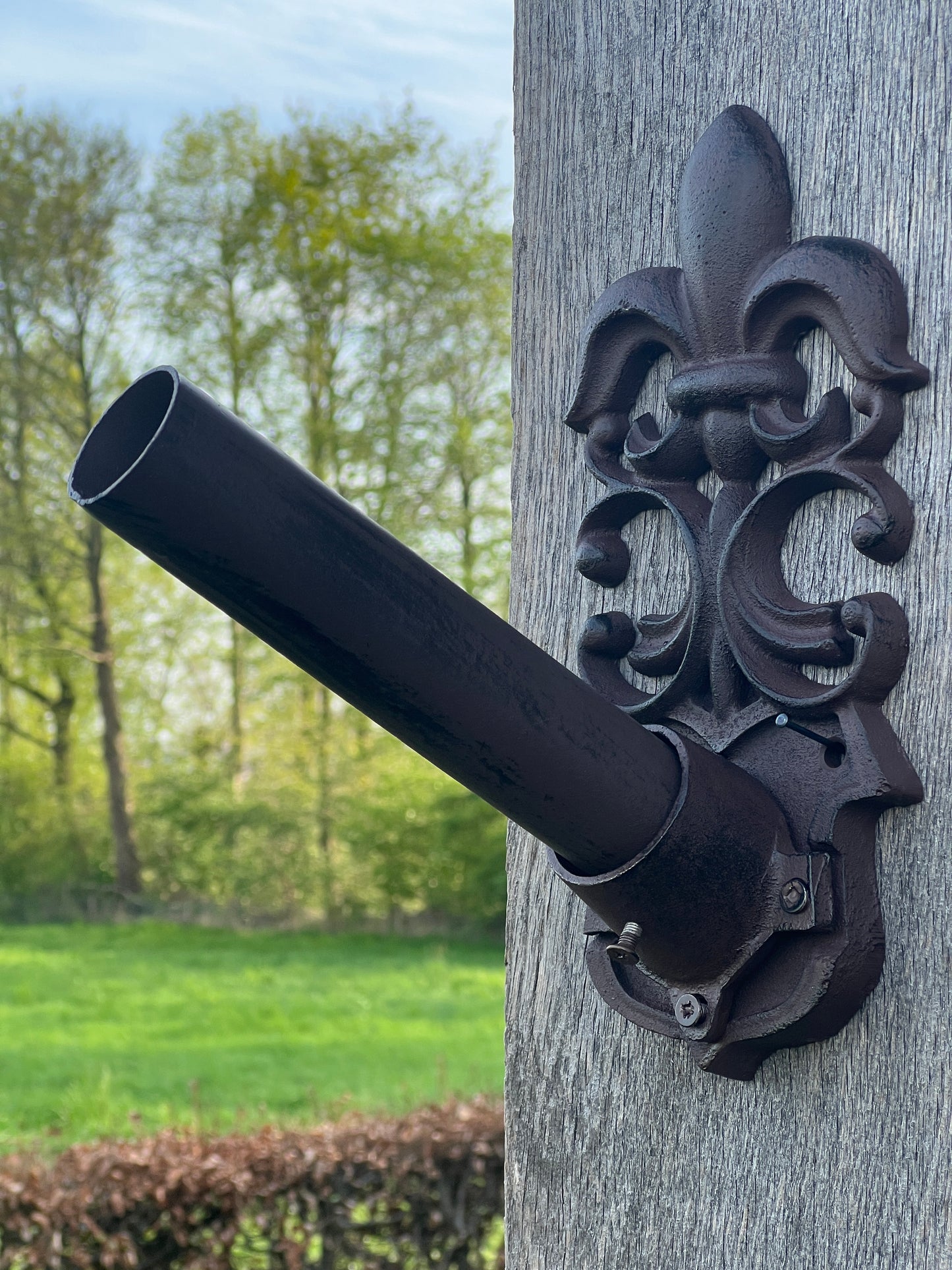 French lily flagpole holder