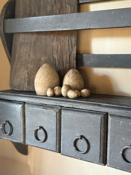 Betonnen sober ei – PMR 8 cm. (Linker op de afbeelding)