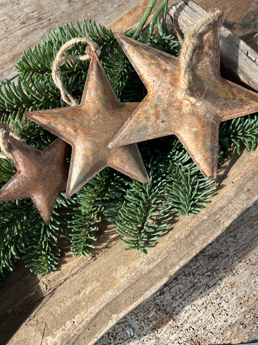 Star pendant rust - available in sizes SM and L