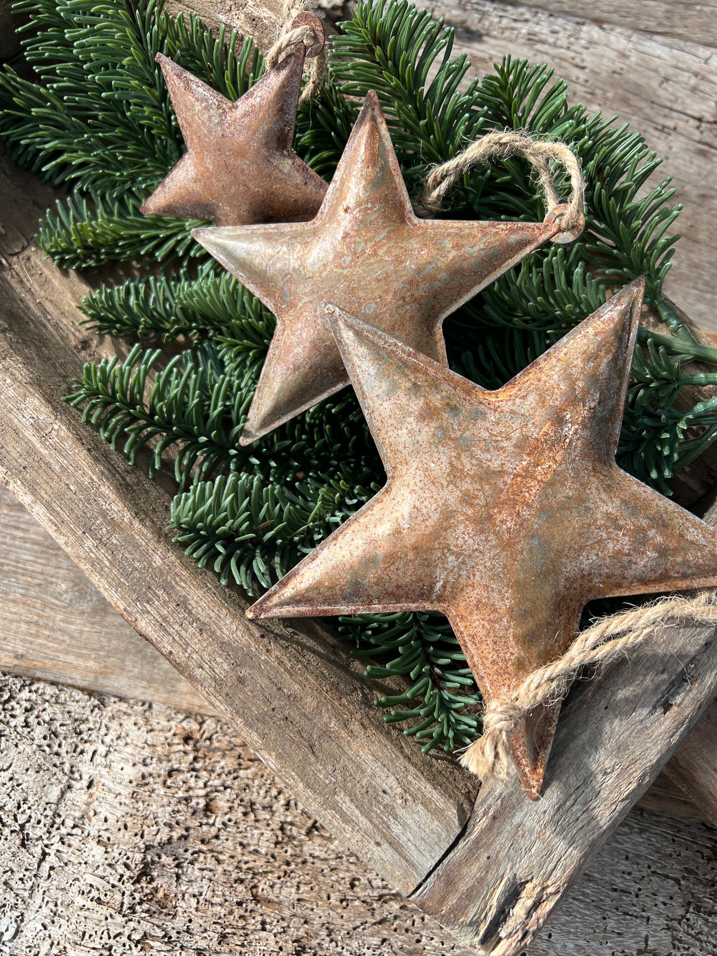 Star pendant rust - available in sizes SM and L