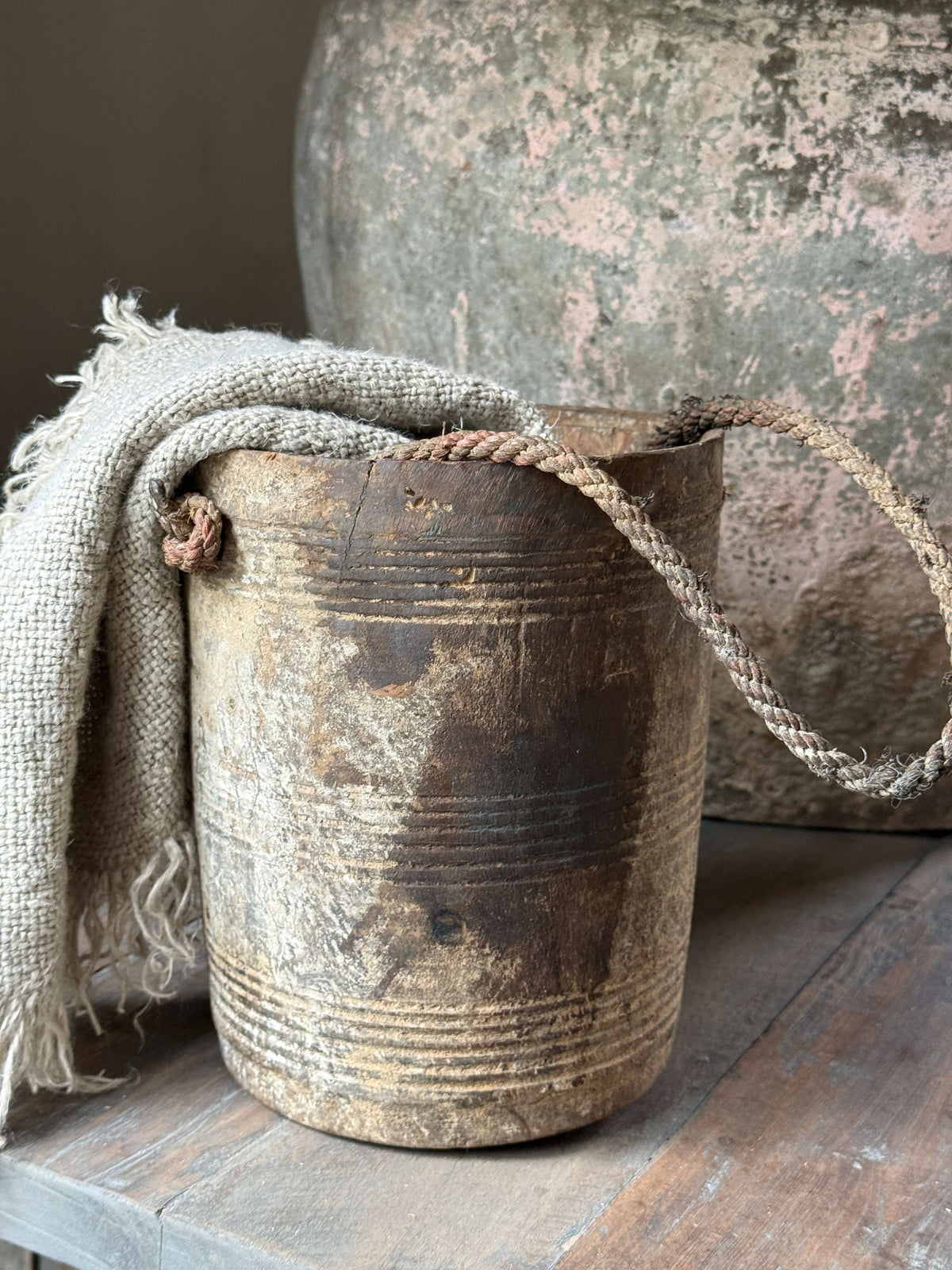 Nepalese pot aan touw
