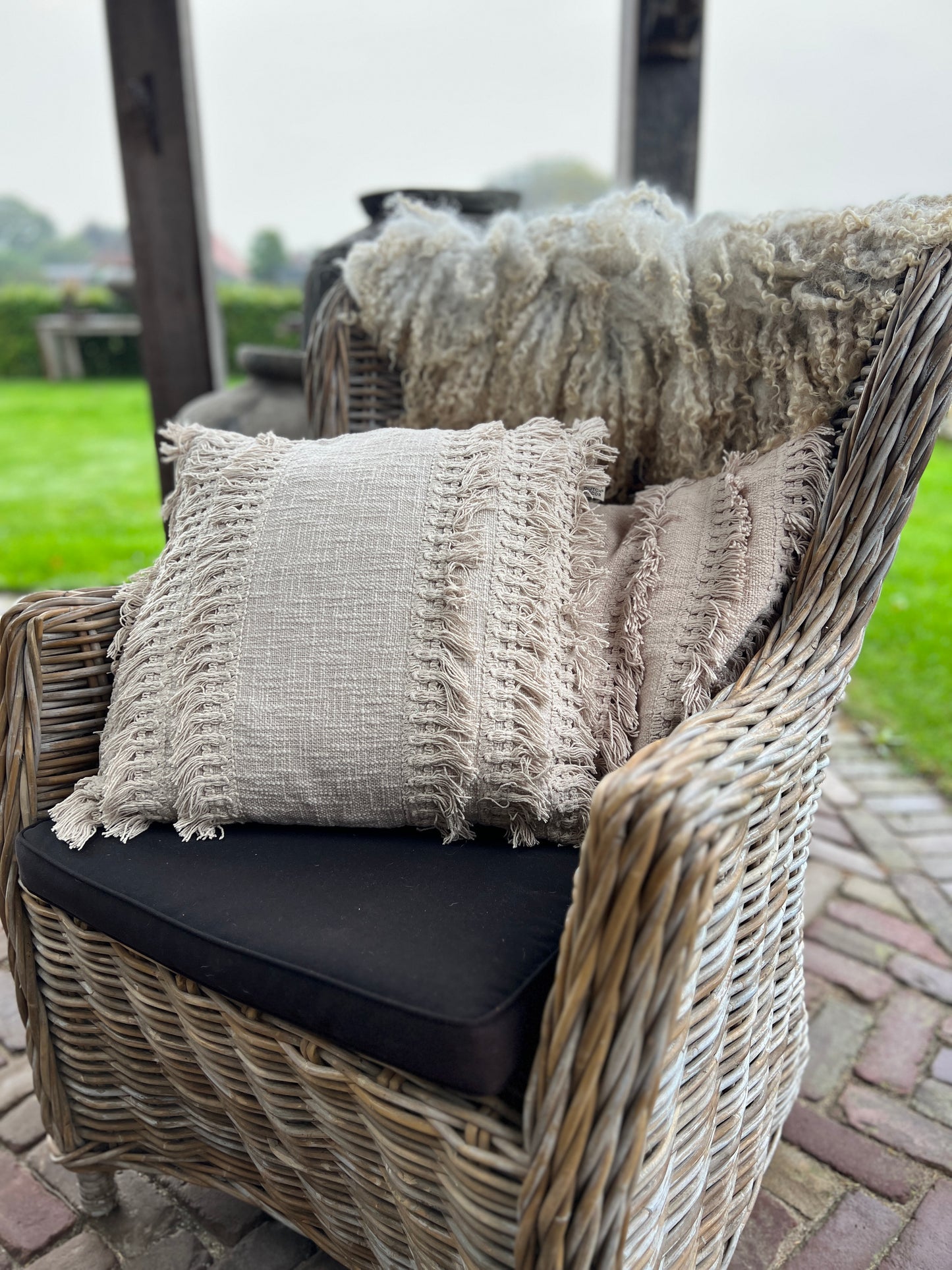 Cushion plumice stone 45x45 cm.