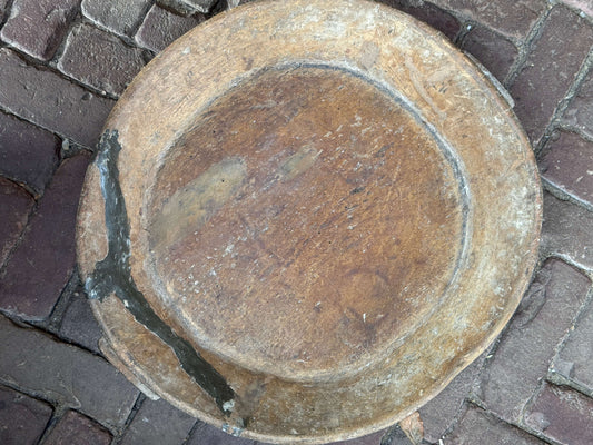 Oude houten schaal met oortjes- (LH20B)