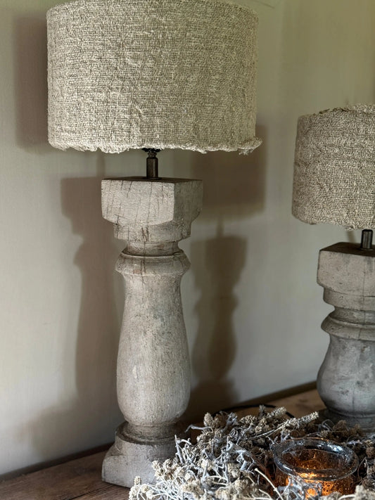 Balusterlamp van Massief Hout – Stonelook Taupe – 3 Maten