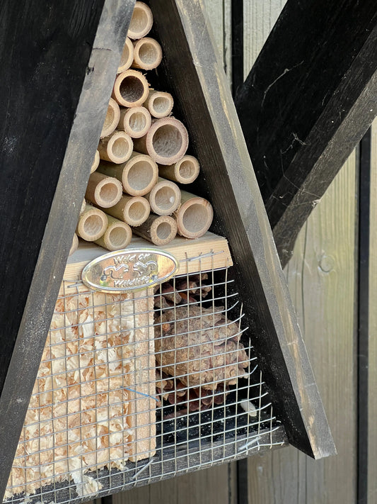 Insect hotel wigwam