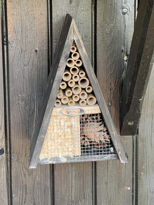 Insect hotel wigwam