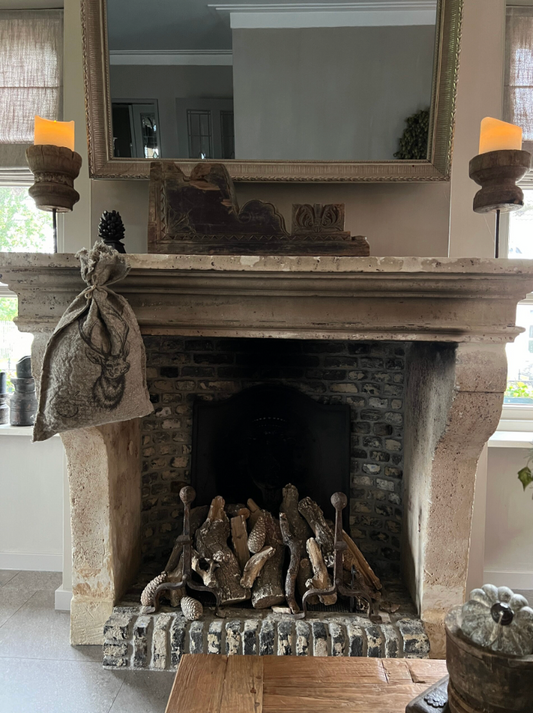 Pine cone pendant, open