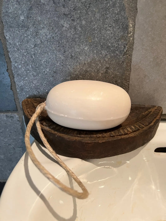 Hamam-Seife am Band, erhältlich in Schwarz, Weiß und Grau