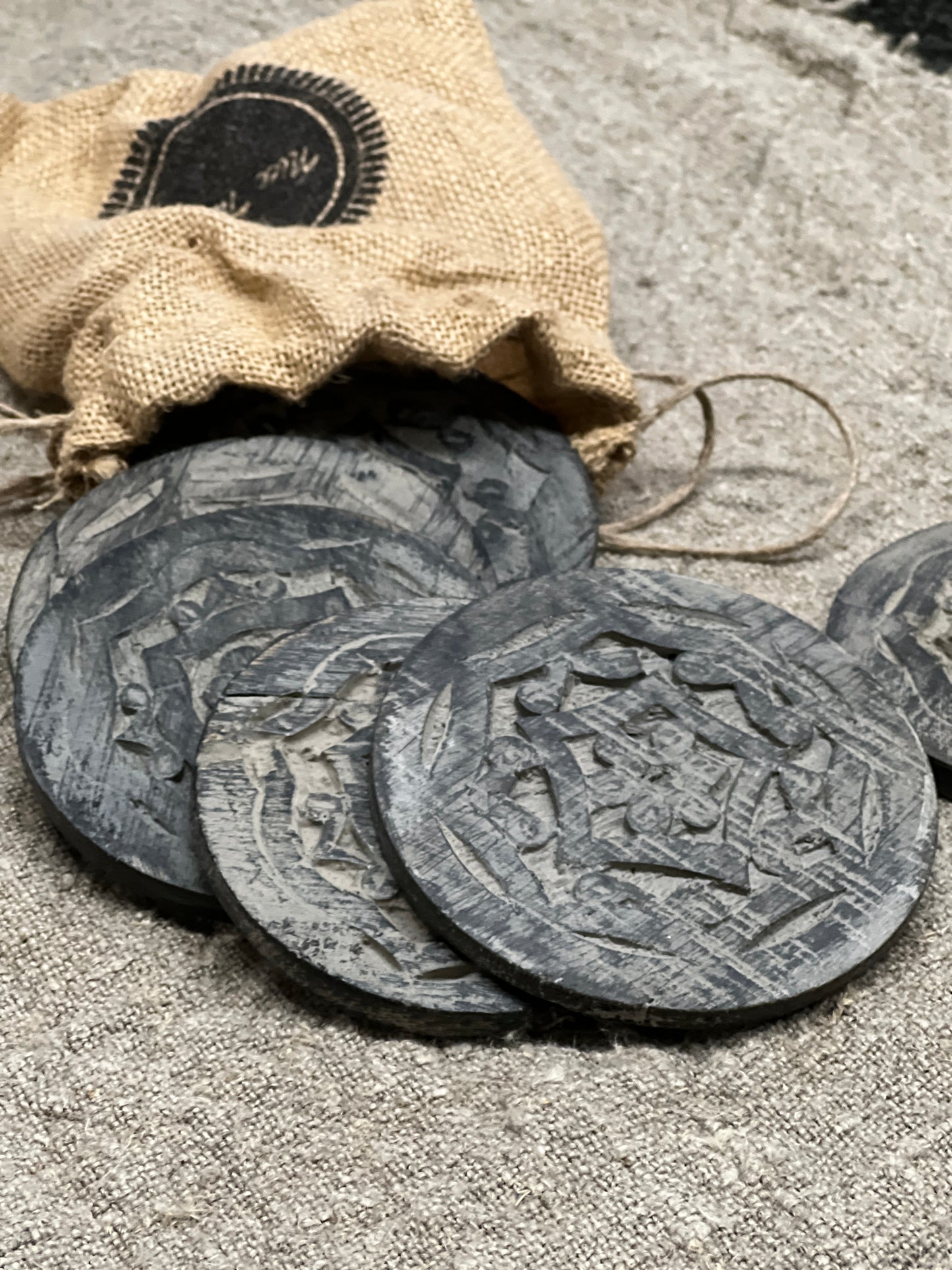 Coasters wood in jute bag