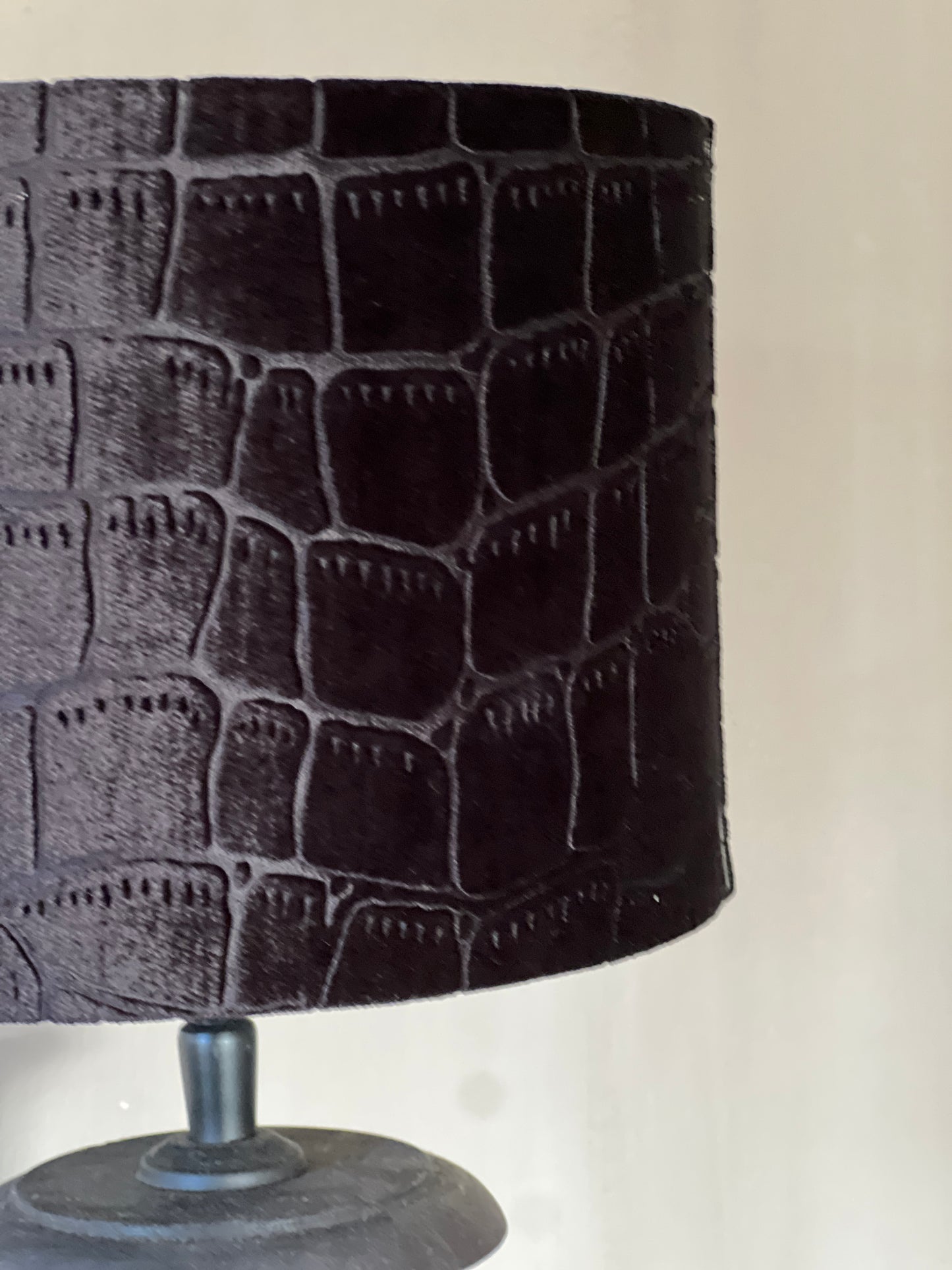 Cylinder cap Praya Black