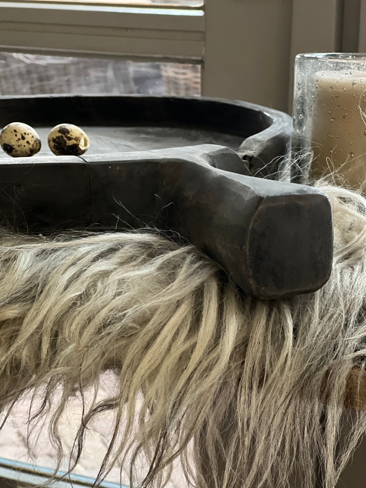 Wood plateau with handle