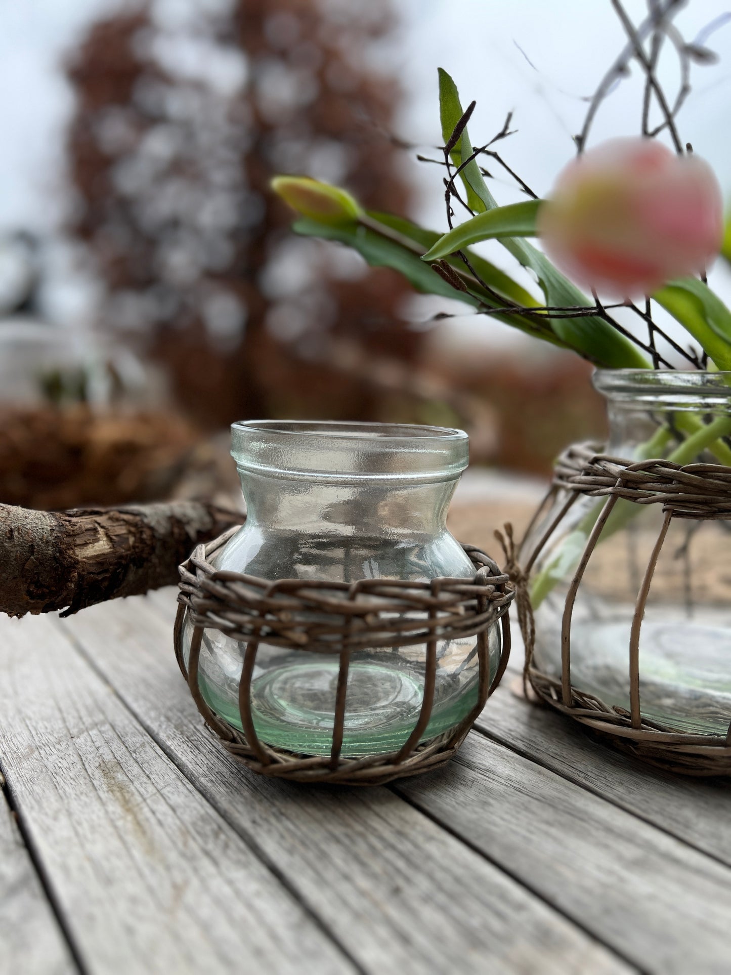 Glass vase tied with reed, available in 2 sizes