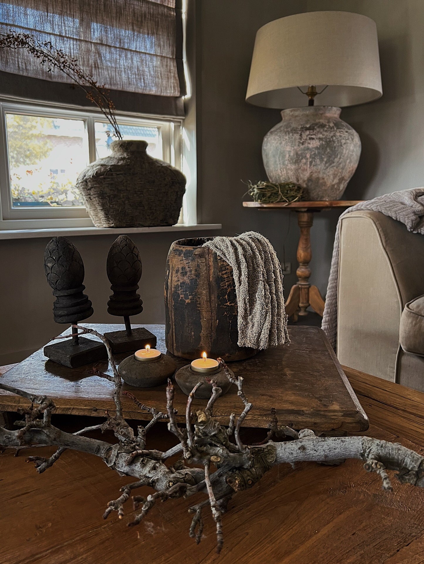 Wooden waxine holder