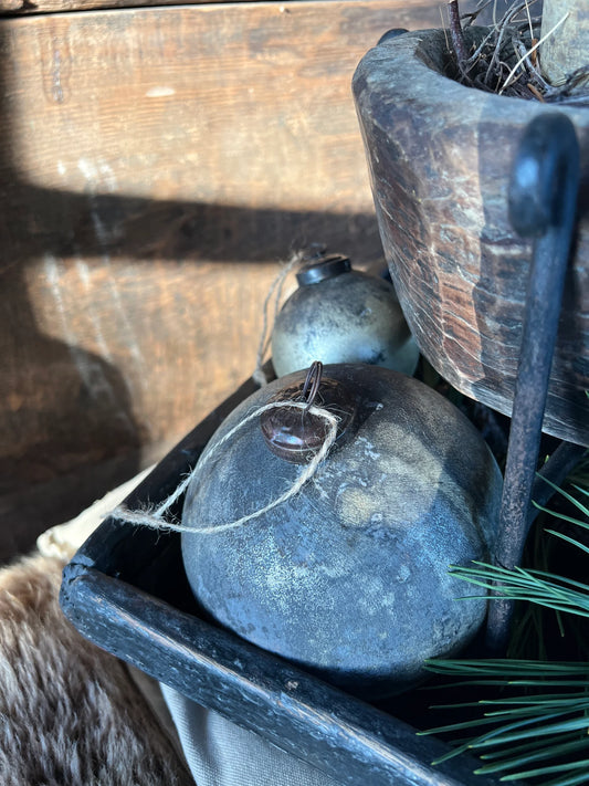 Christmas pendant old look, available in L and M