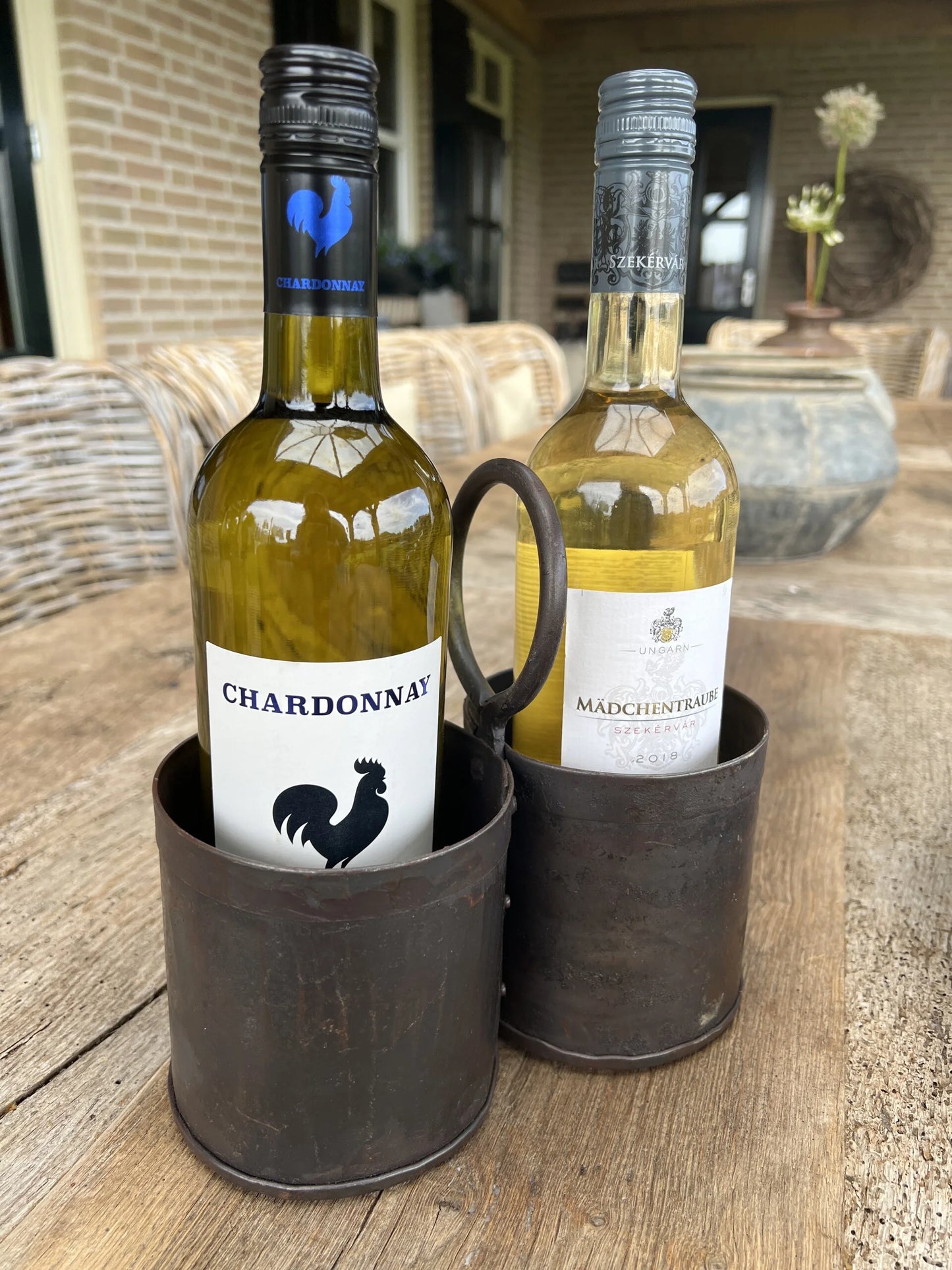 Iron bottle holder with handle, 2 compartments