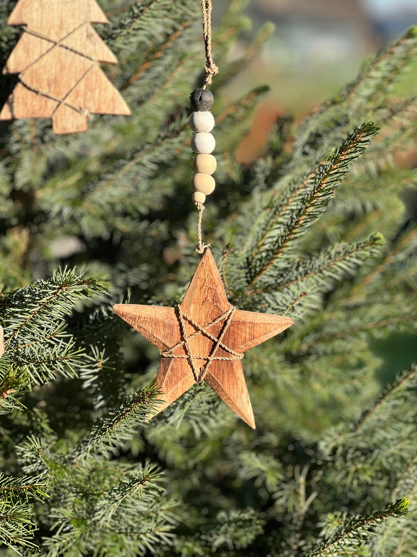 Weihnachtsanhänger Sternengel und Weihnachtsbaum