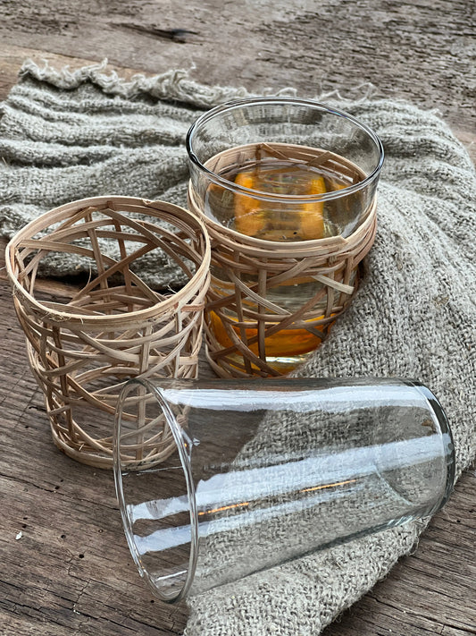 Met riet ombonden Glas  "Flower"