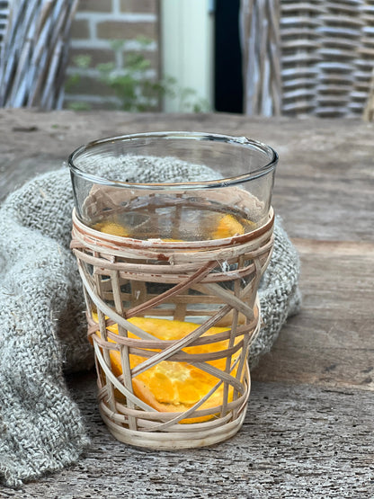 Reetgebundenes Glas „Blume“